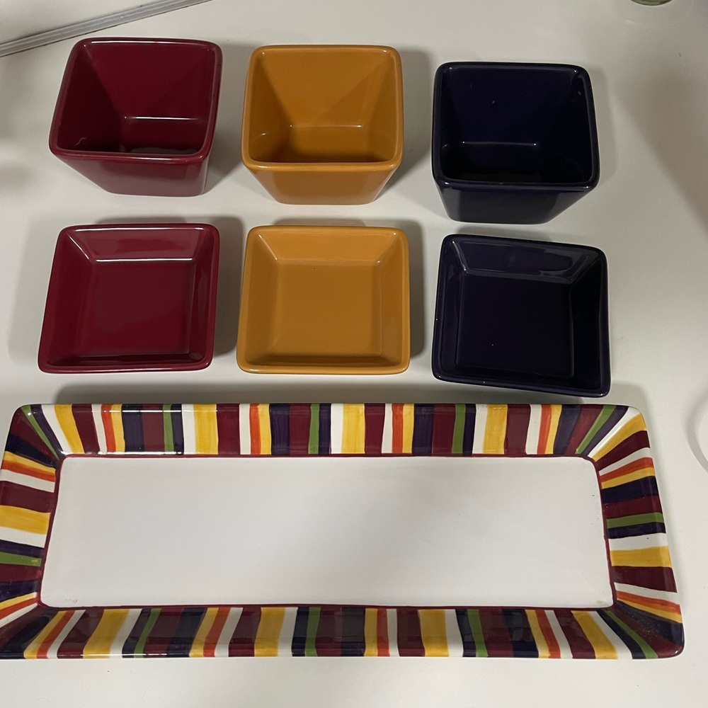 Pampered chef Colorful Square Bowls and Striped Tray Set